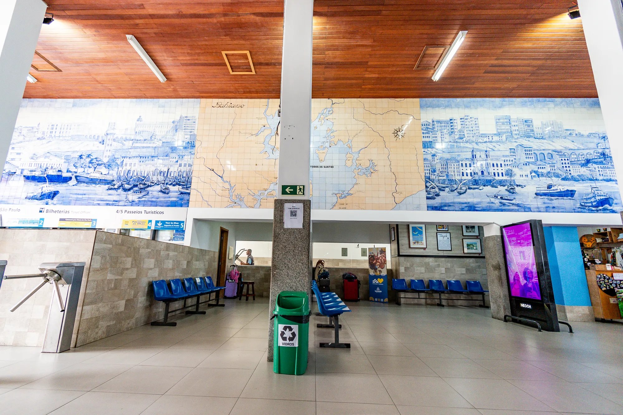 Os Painéis Azulejares de Udo Knoff: A História de Salvador e da Baía de Todos-os-Santos