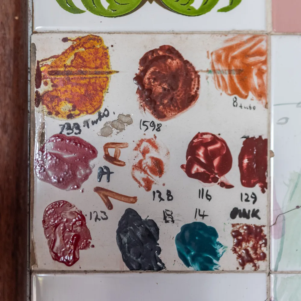 O teste de queima tornava-se uma amostra de sua paleta de cores.