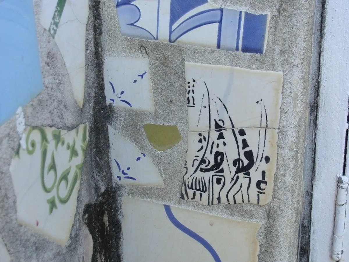 Cena de homens tocando seus berimbaus